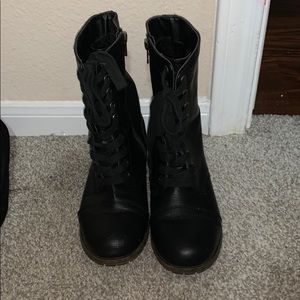 black COMBAT BOOTS